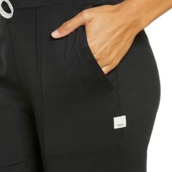 Vuori Women's Halo Wide Leg Flare Pant Front Seams Black Size XS X-Small VW425 - Picture 2 of 16